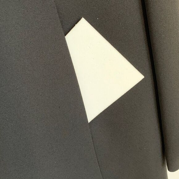 August Max Woman Black Slim Line Blazer - Picture 3 of 7